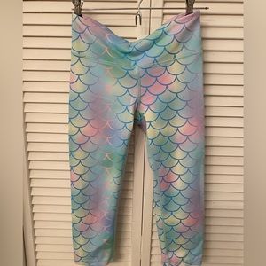 Feed Me Fight Me mermaid capri leggings S